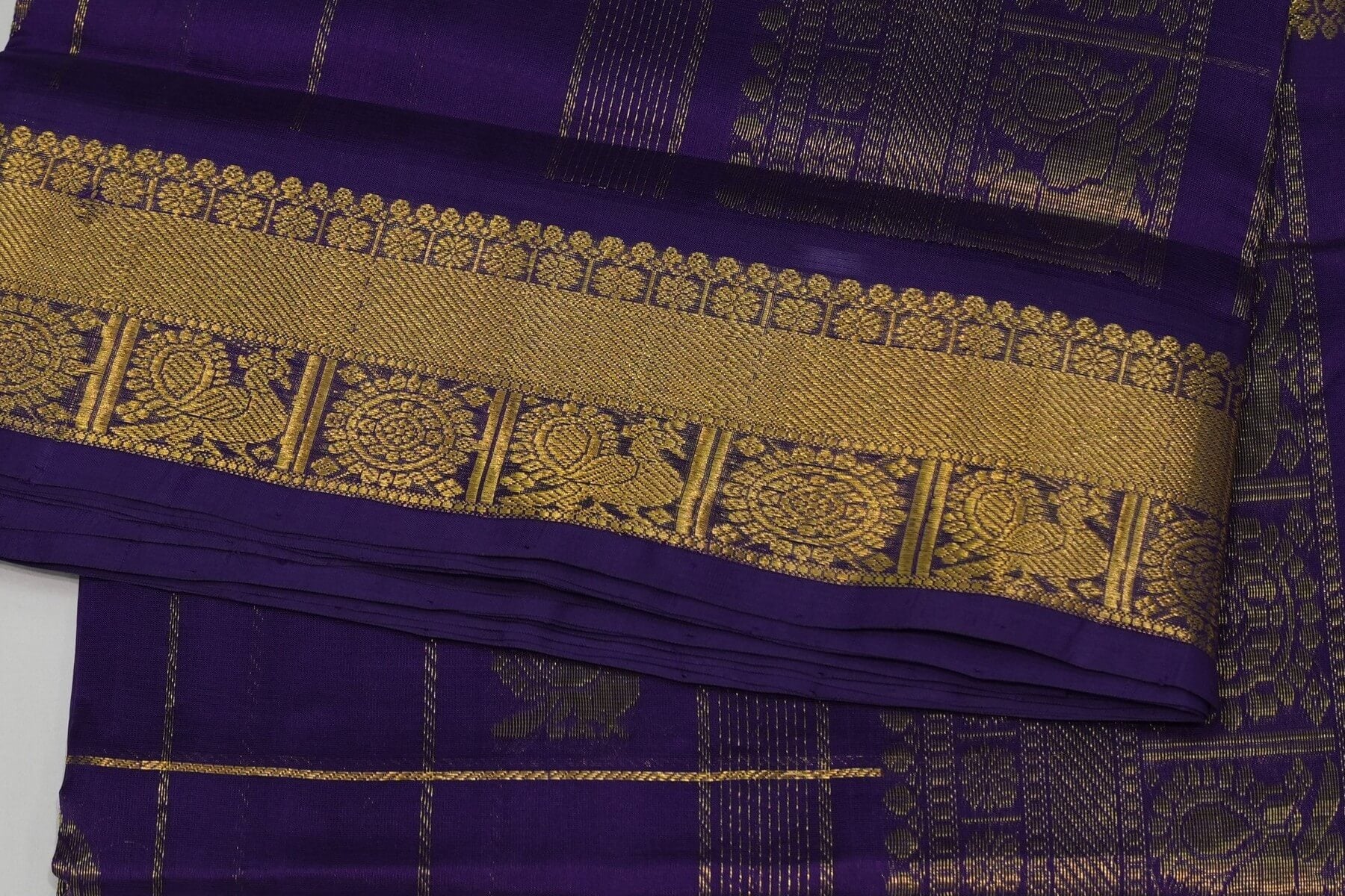 Online checked nine and half yards madisar silk cotton saree