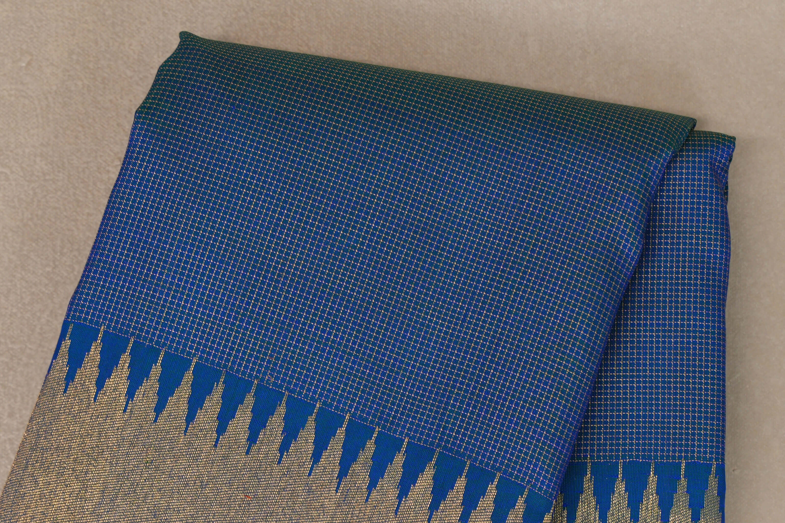 Dual Tone of Blue and Green with Zari Checks Vintage Kanjivaram Silk Saree body