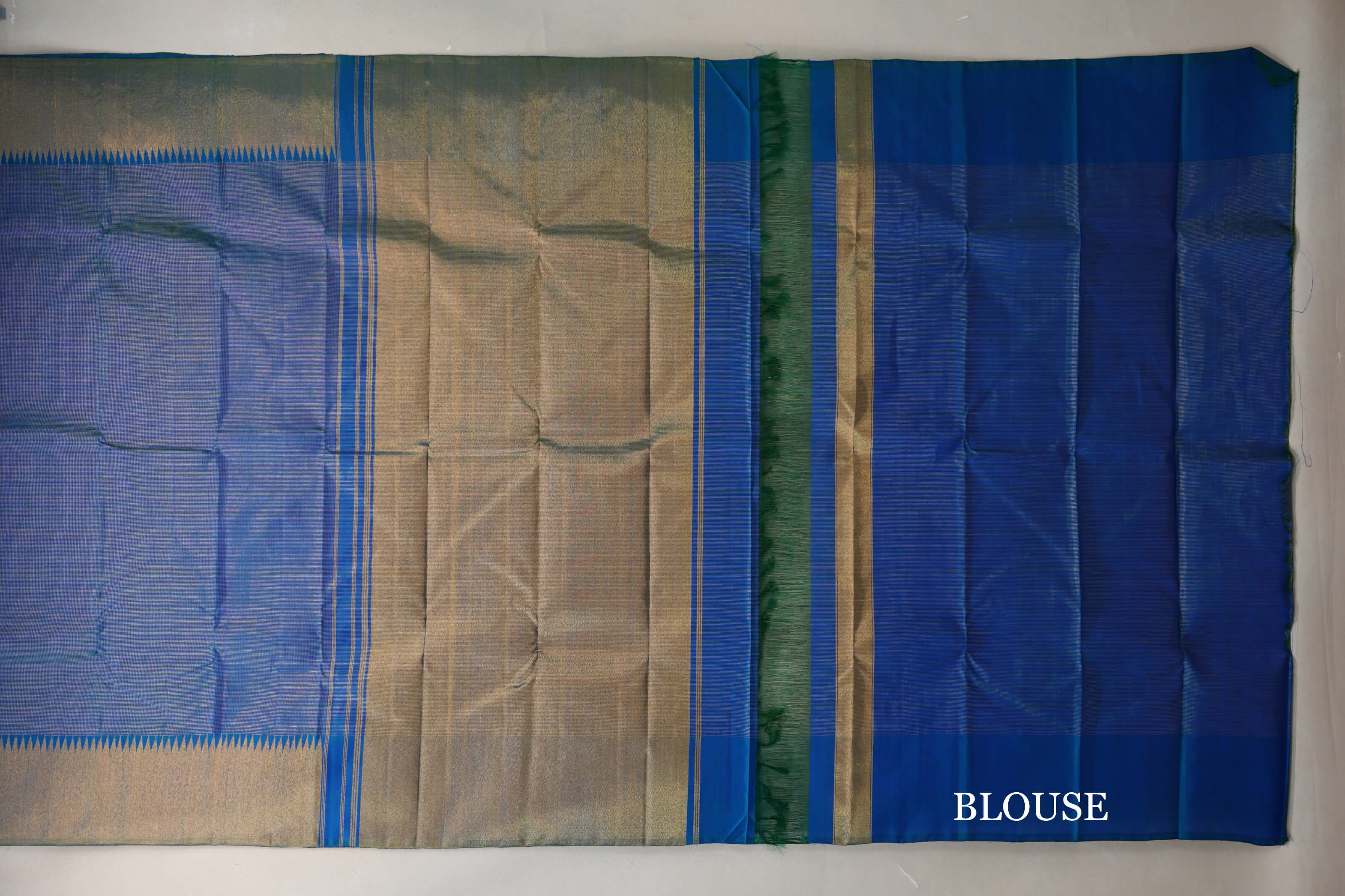 Dual Tone of Blue and Green with Zari Checks Vintage Kanjivaram Silk Saree blouse