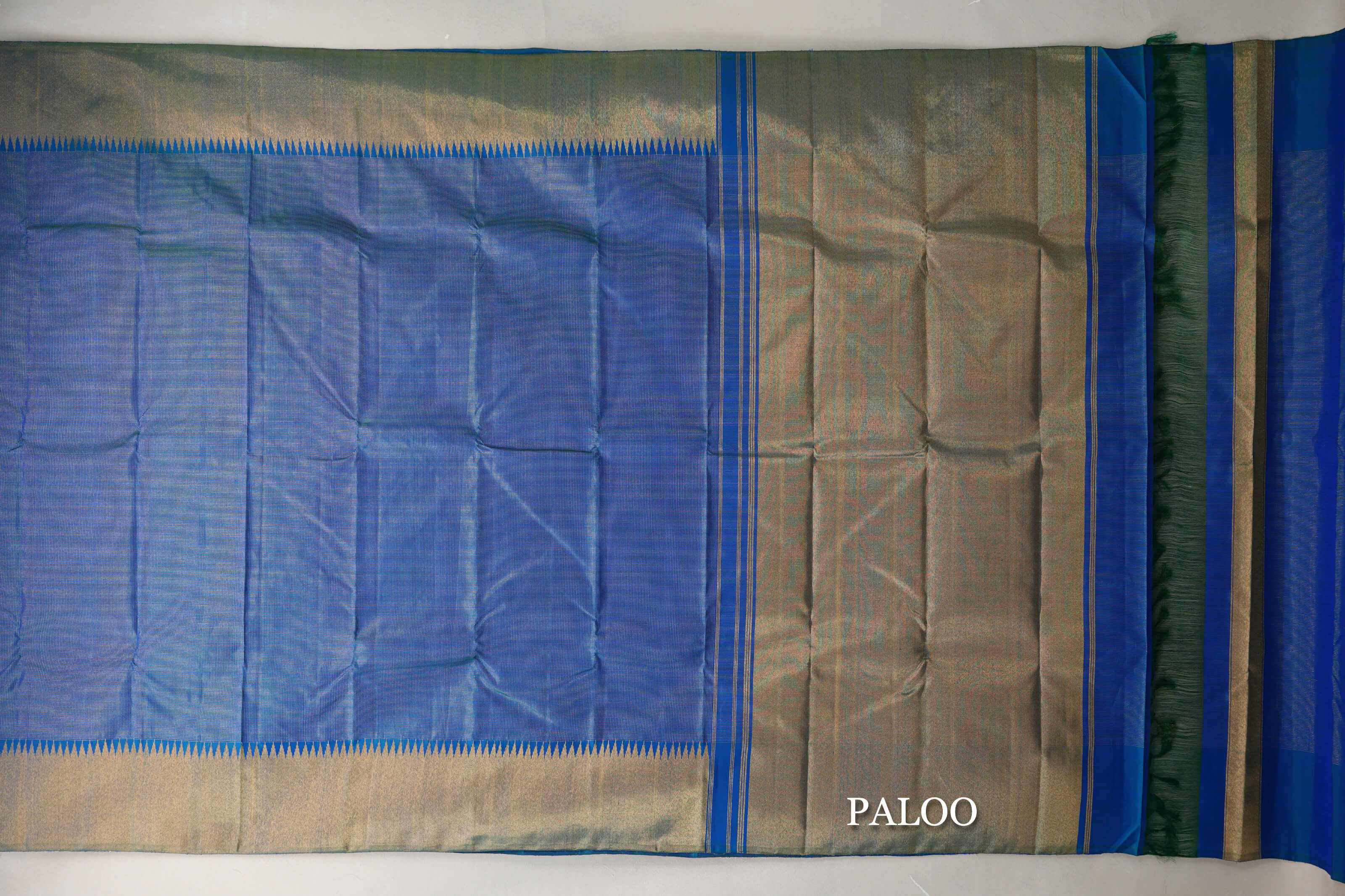 Dual Tone of Blue and Green with Zari Checks Vintage Kanjivaram Silk Saree paloo