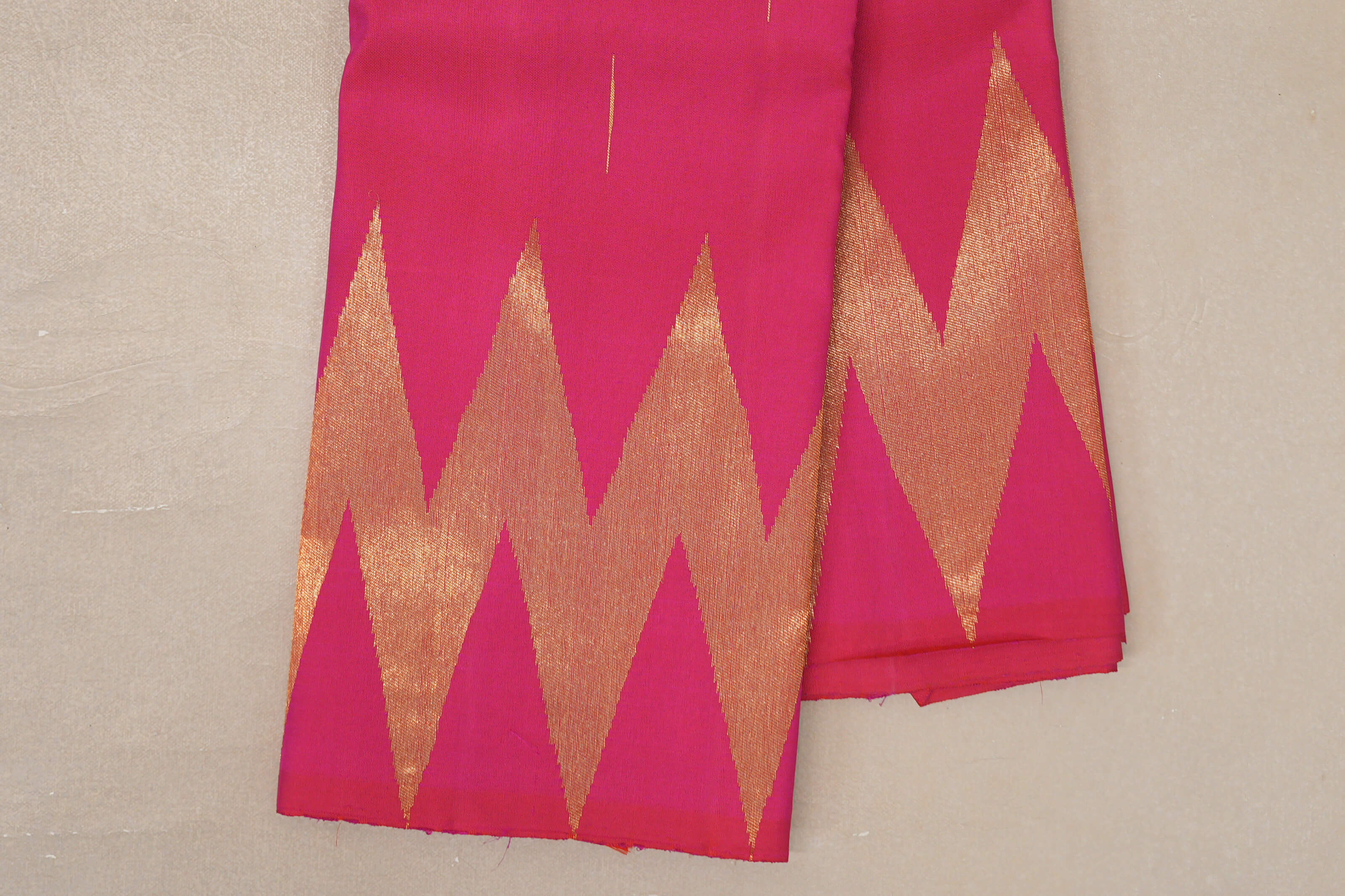 Orangish Pink Vintage Kanjivaram Silk Saree border