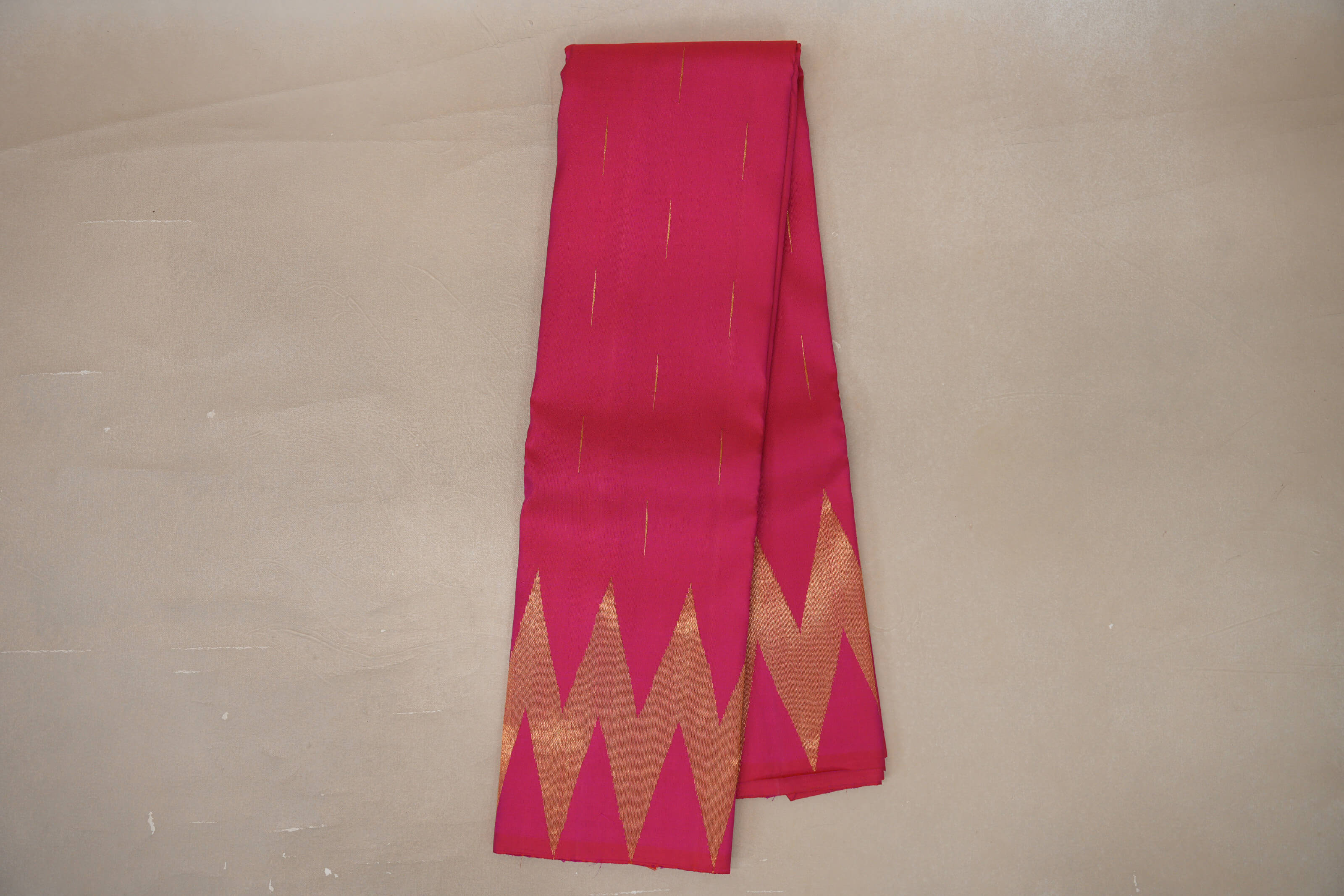 Online Orangish Pink Vintage Kanjivaram Silk Saree 
