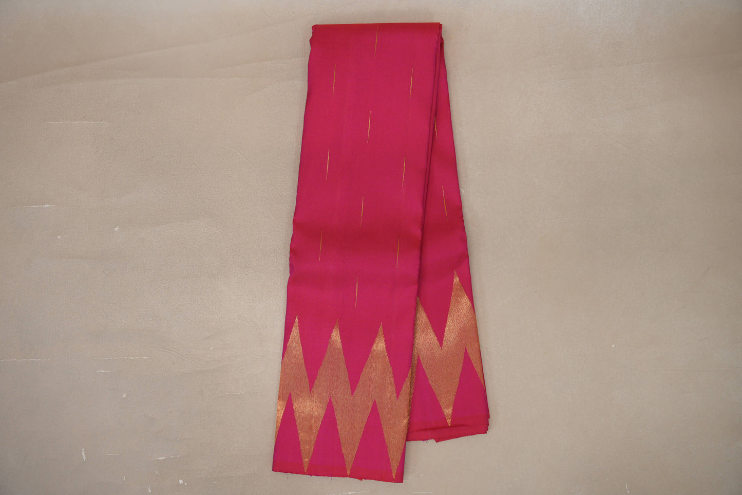 Online Orangish Pink Vintage Kanjivaram Silk Saree 