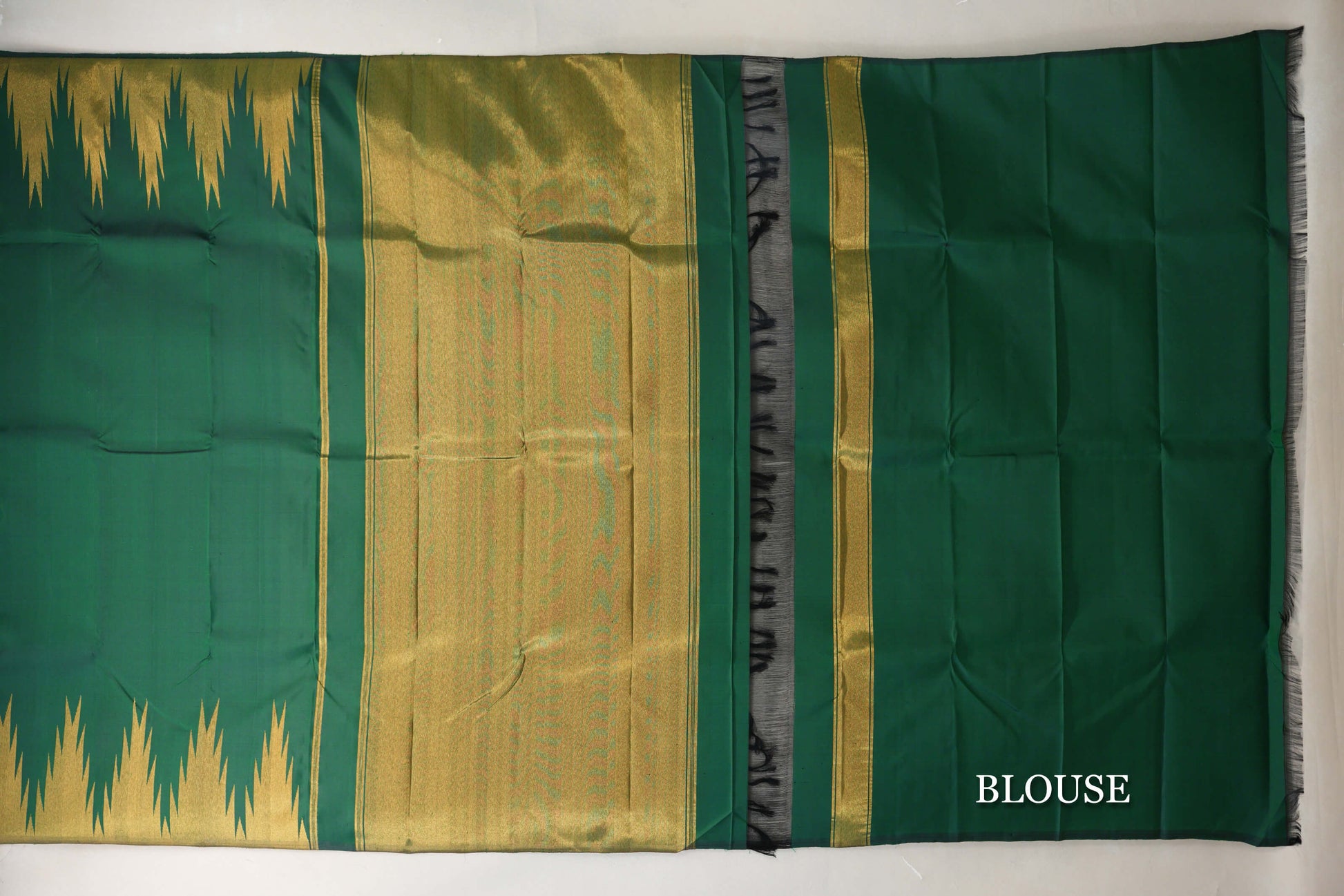 Forest Green with Temple Borders Vintage Kanjivaram Silk Saree blouse