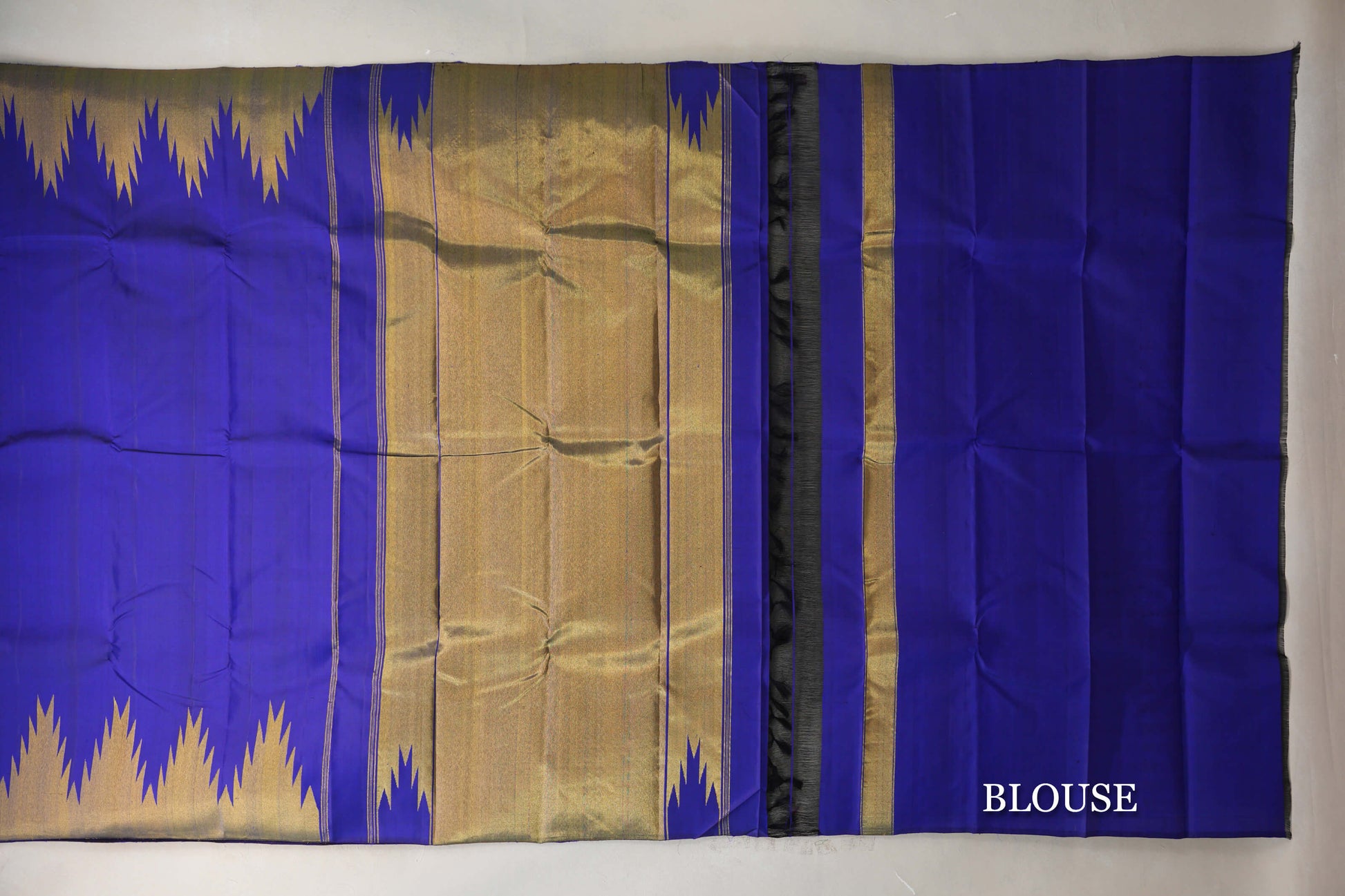 Deep Blue Violet with Temple Borders Vintage Kanjivaram Silk Saree blouse