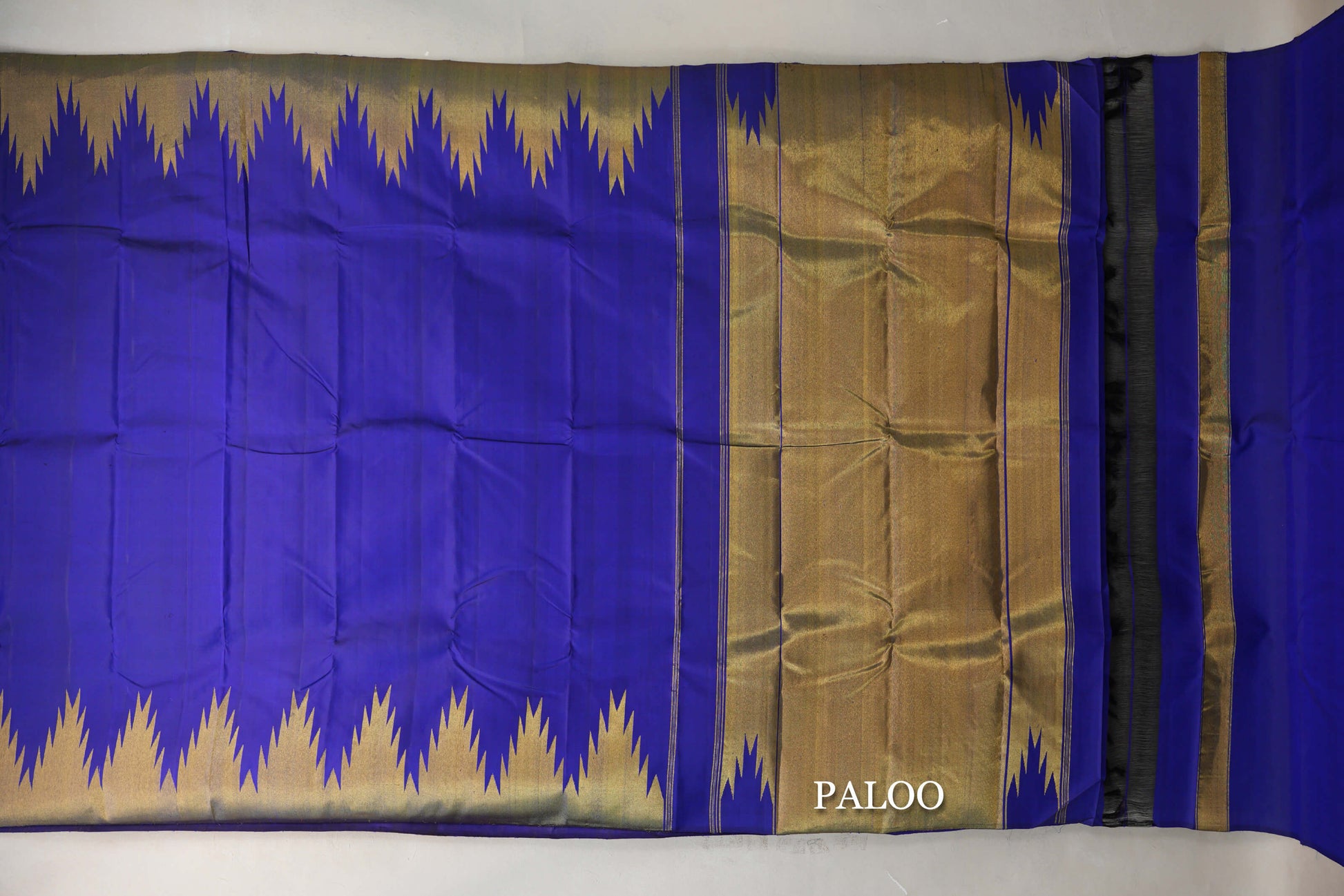 Deep Blue Violet with Temple Borders Vintage Kanjivaram Silk Saree paloo