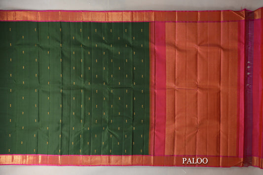 Emerald Green with Orangish Pink Borders Vintage Kanjivaram Silk Saree paloo