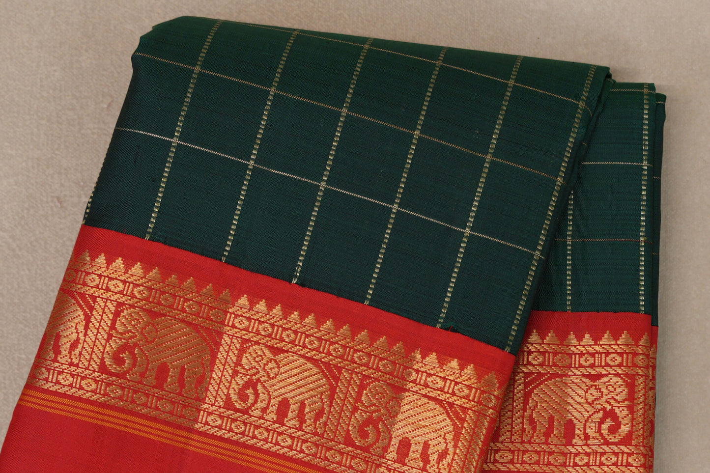 Deep Bottle Green Vintage Kanjivaram Silk Saree body