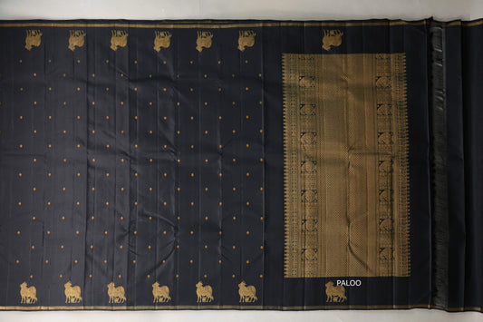 Jet Black Vintage Kanjivaram Silk Saree SS9544