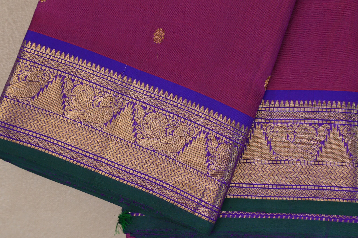 Magenta Vintage Kanjivaram Silk Saree SS9549