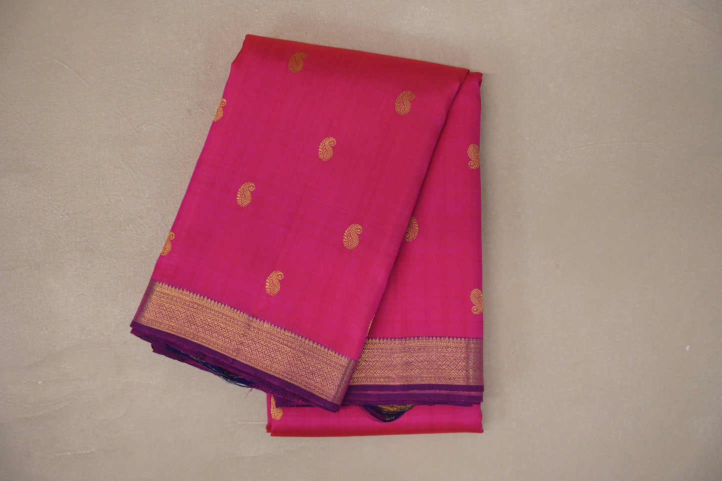Orangish pink with Dual Tone of Classic Blue & Pink Vintage Kanjivaram Silk Saree SS9550