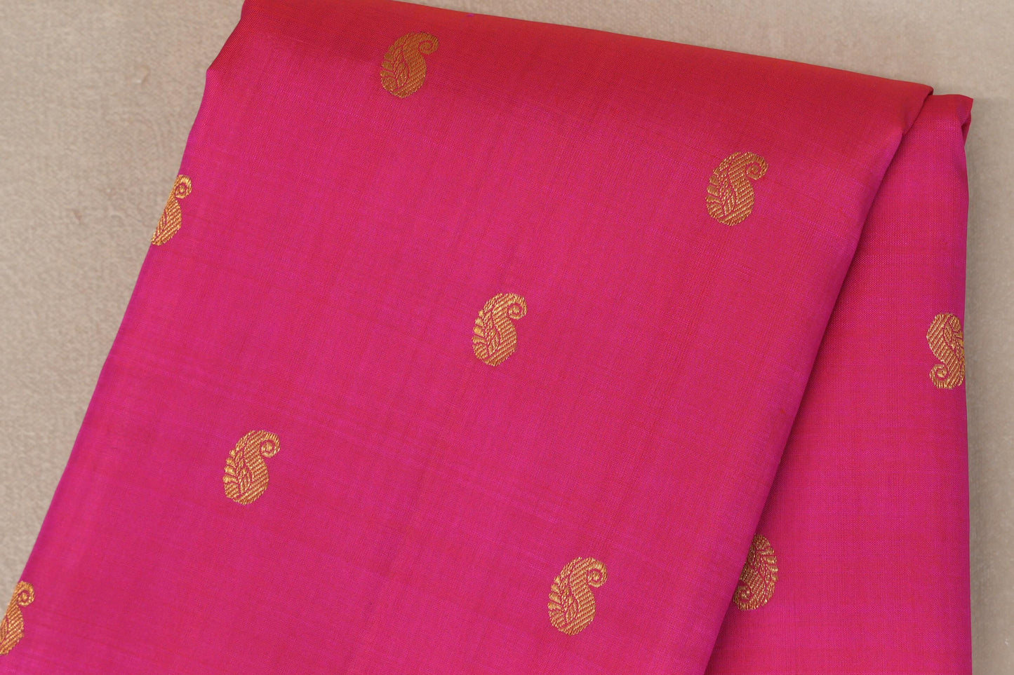Orangish pink with Dual Tone of Classic Blue & Pink Vintage Kanjivaram Silk Saree SS9550