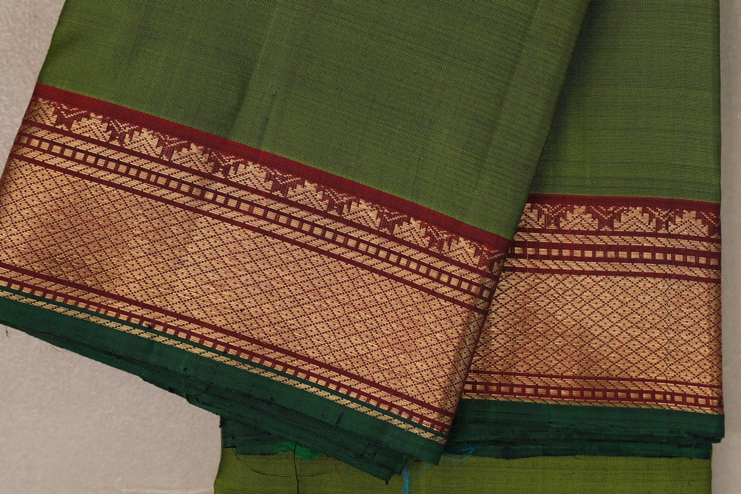 Parrot Green with reddish maroon borders Vintage Kanjivaram Silk Saree SS9554