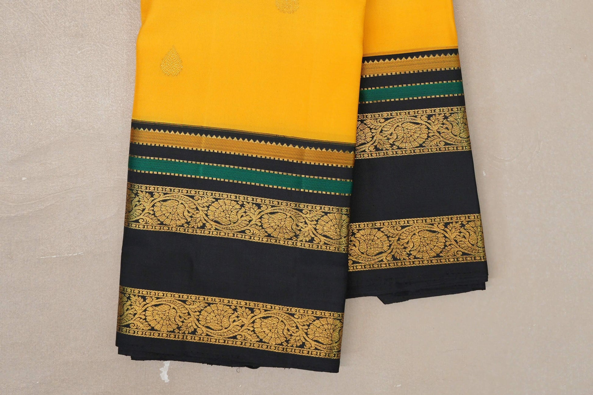 Mango Yellow Vintage Kanjivaram Silk Saree rettai pettu border