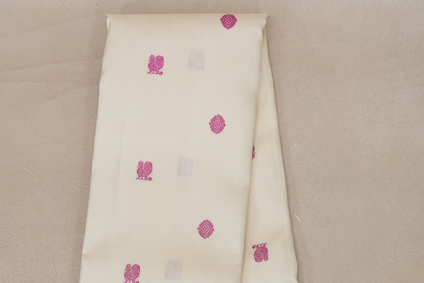Cream with Pinkish Orange Rettai Pettu Borders Vintage Kanjivaram Silk Saree body