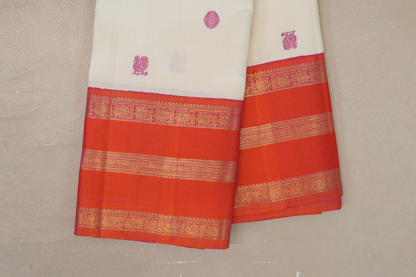 Cream Vintage Kanjivaram Silk Saree rettai pettu border