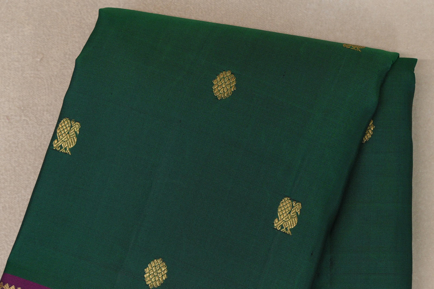 Deep Bottle Green Vintage Kanjivaram Silk Saree body