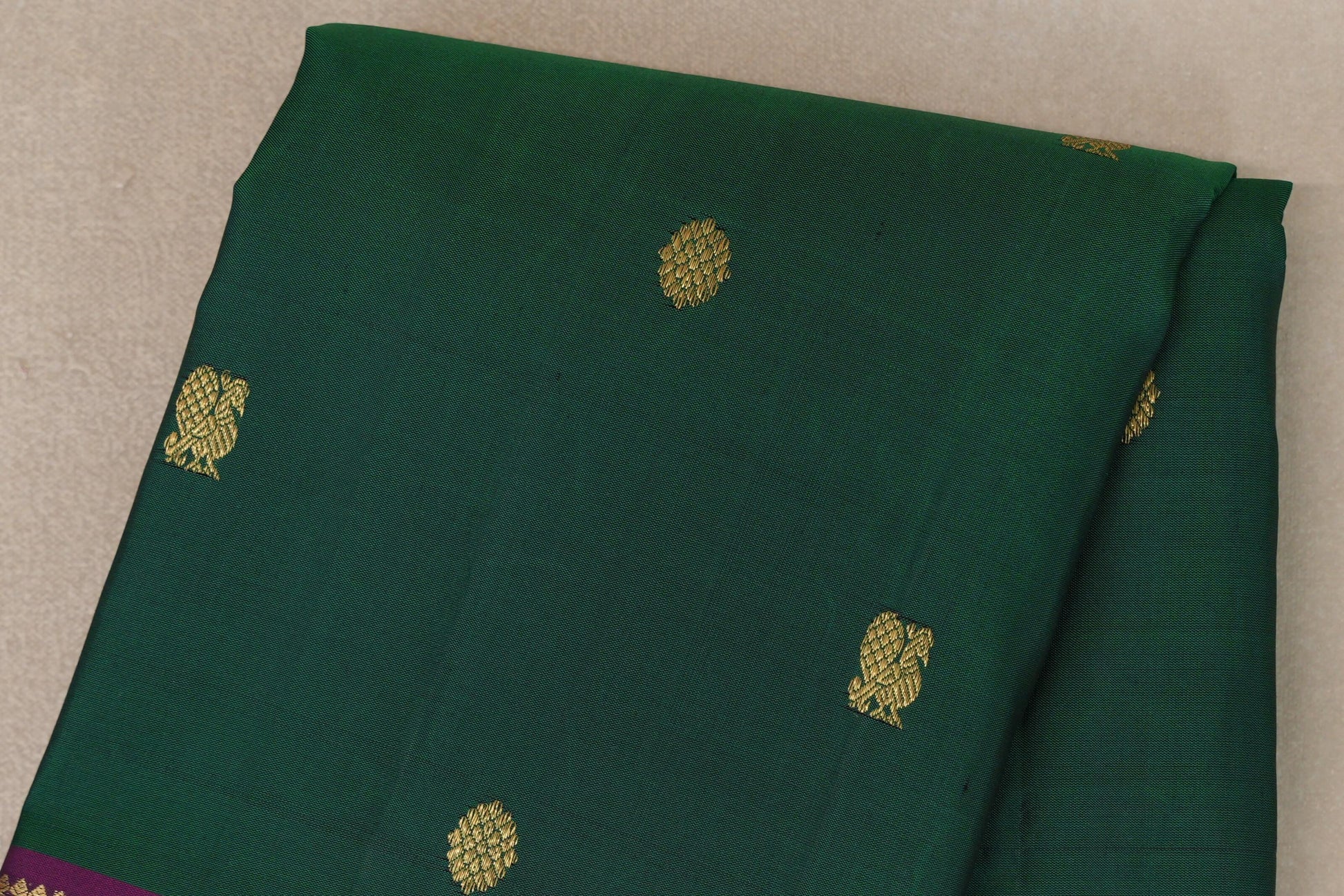 Deep Bottle Green Vintage Kanjivaram Silk Saree body