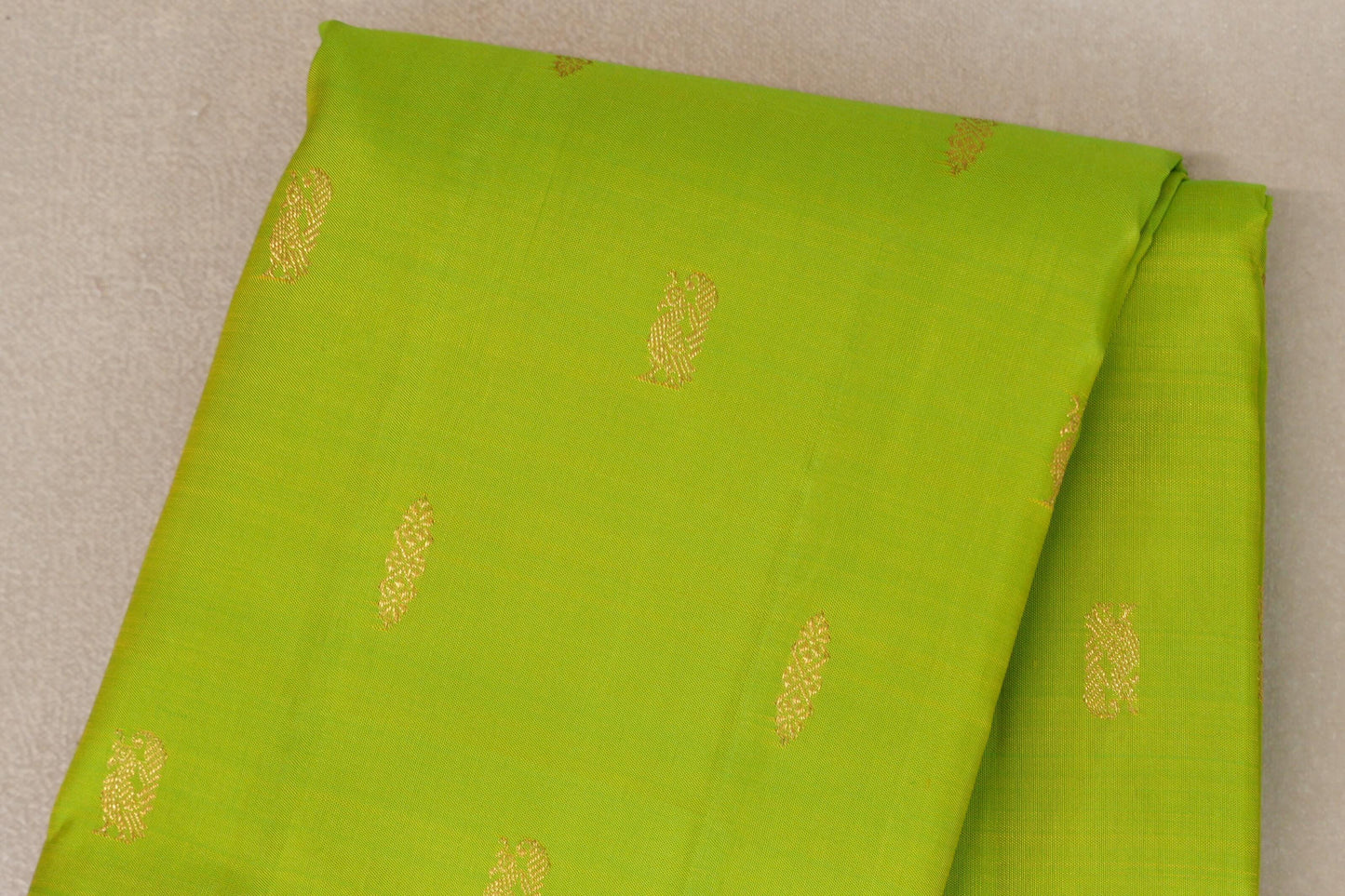 Lime Green with Deep Purple Borders Vintage Kanjivaram Silk Saree body