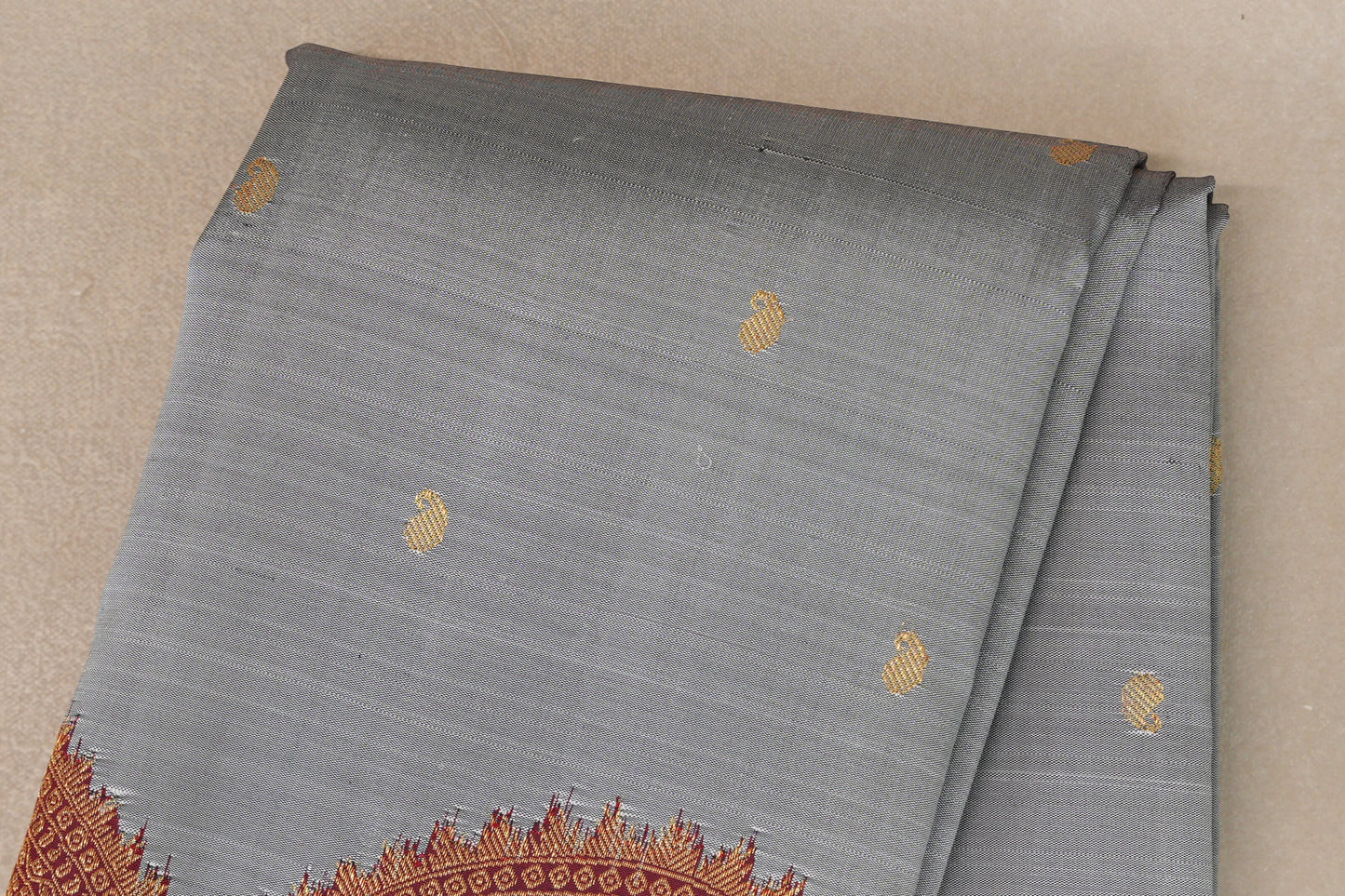 Silver Grey with Deep Maroon Borders Vintage Kanjivaram Silk Saree body