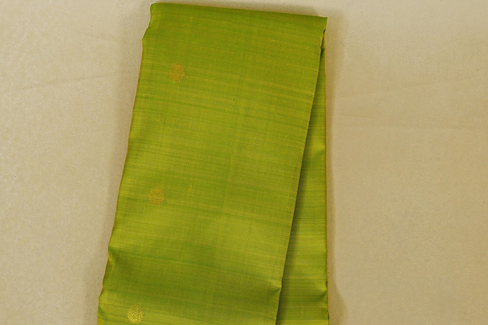 Parrot Green Vintage Kanjivaram Silk Saree body zoom