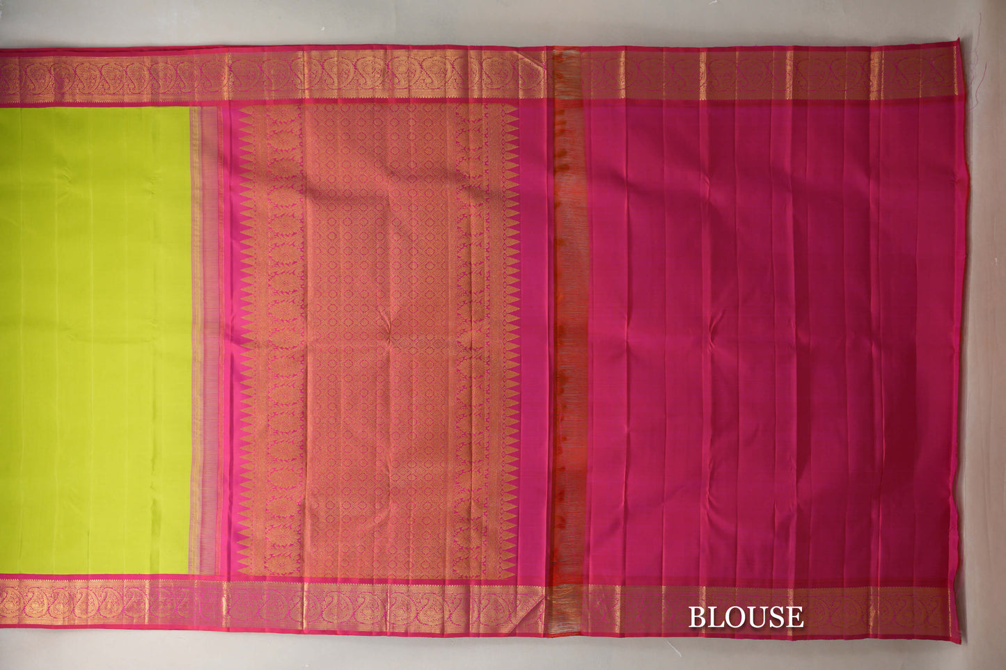 Parrot Green with Orangish Pink Borders Vintage Kanjivaram Silk Saree blouse