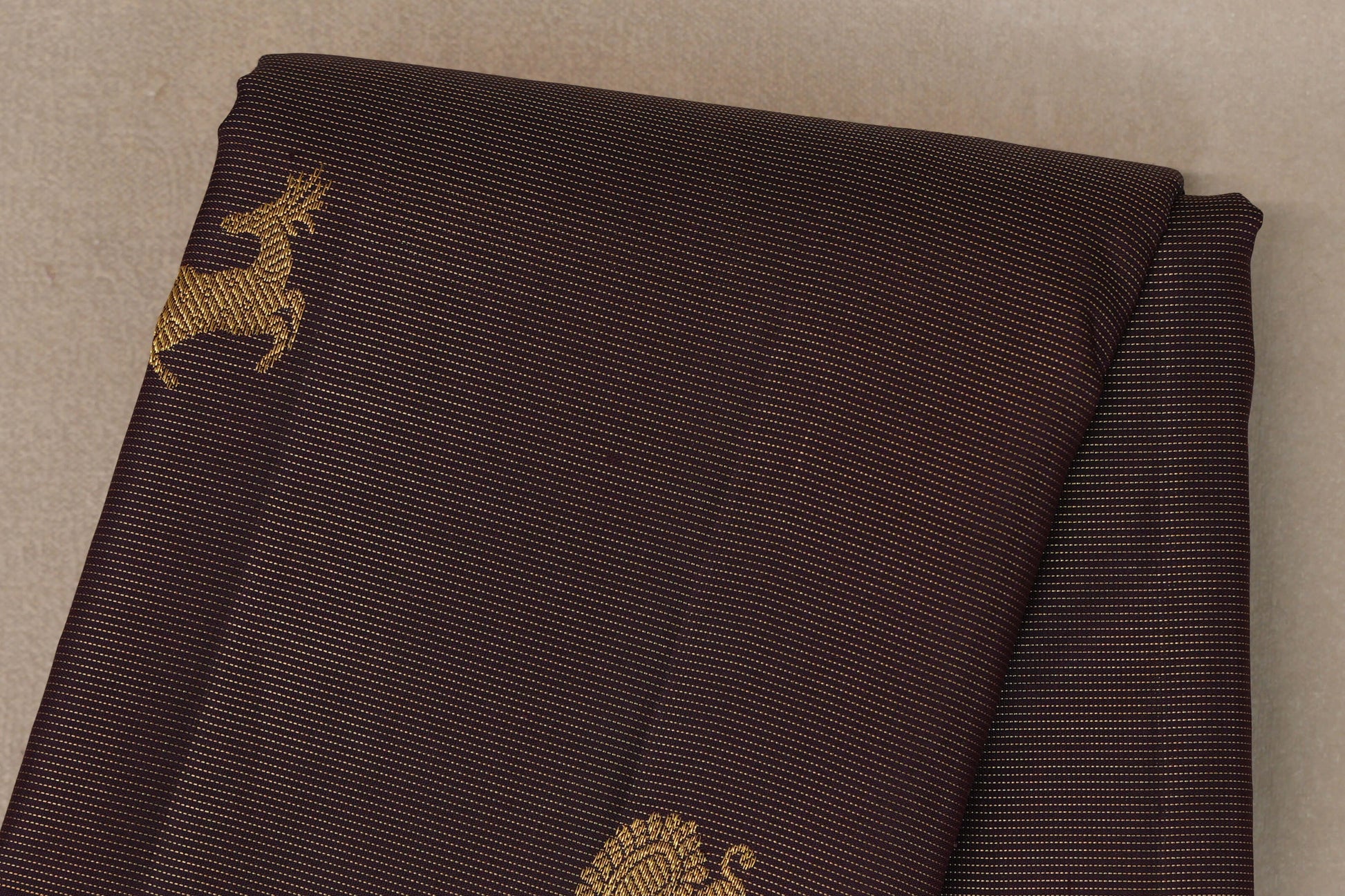 Deep Plum Vaira Oosi Vintage Kanjivaram Silk Saree body