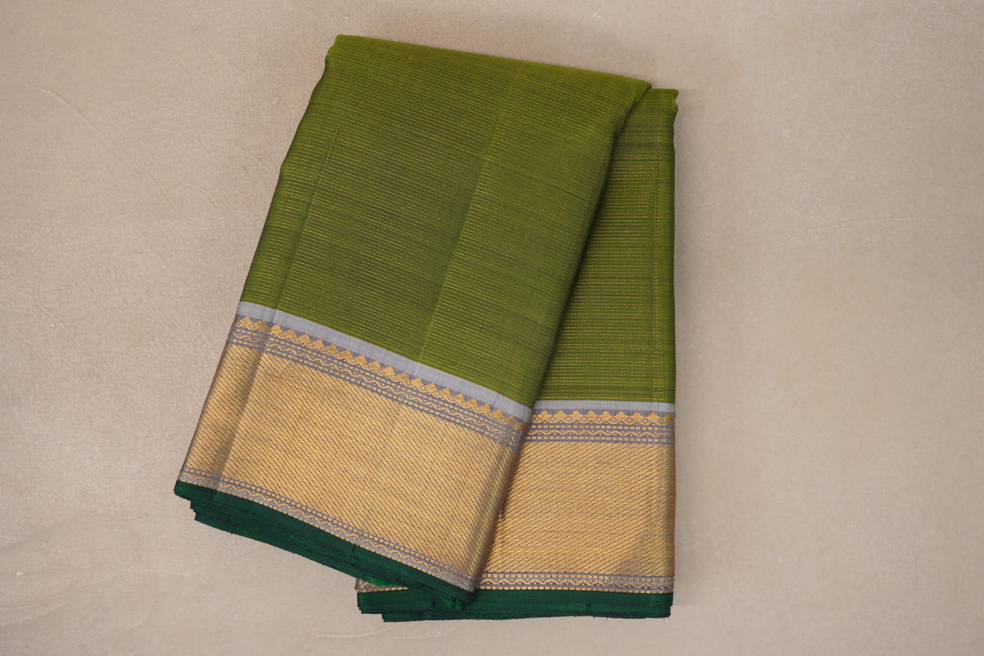 Olive Green Vaira Oosi Vintage Kanjivaram Silk Saree