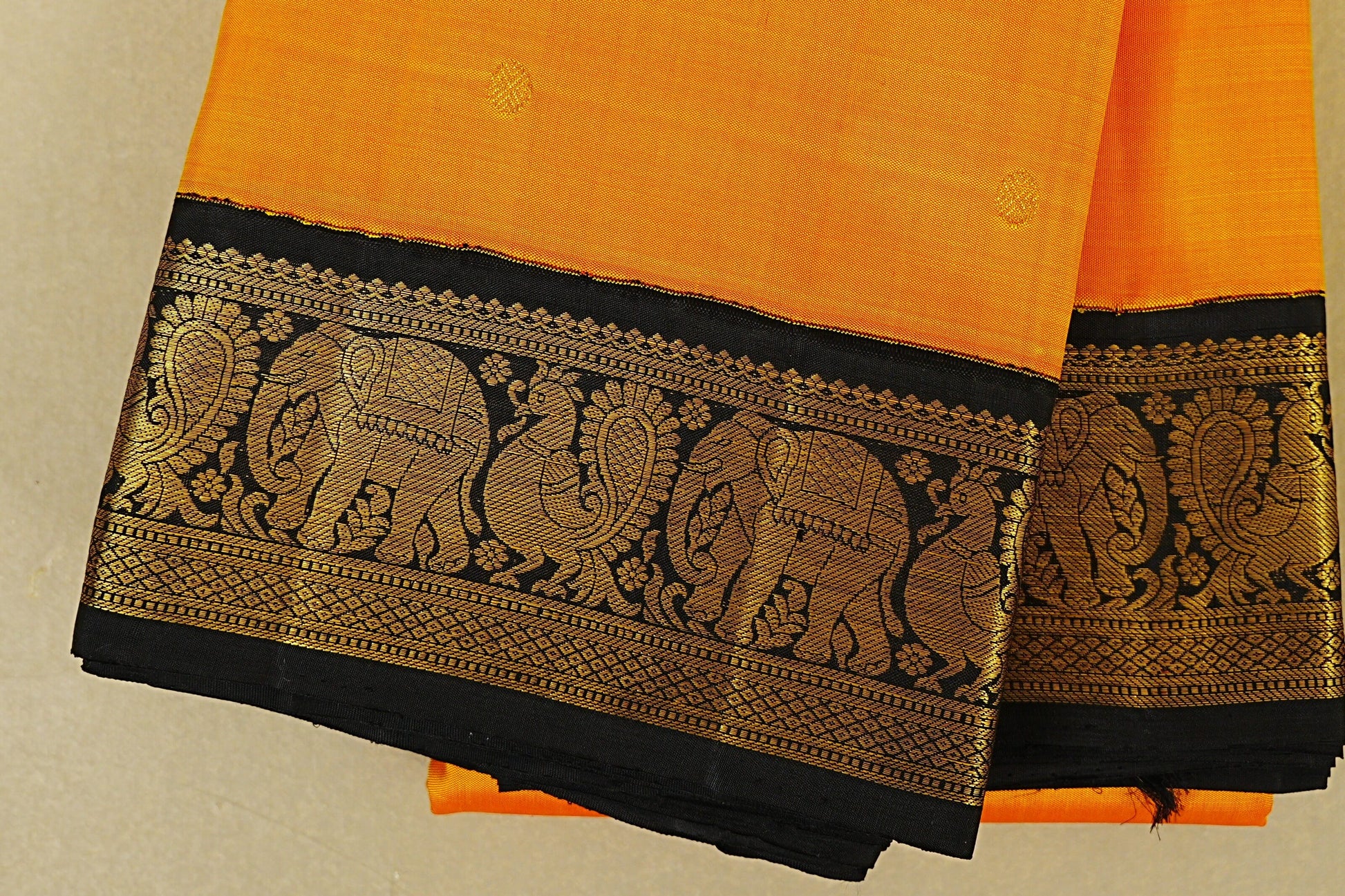 Deep Turmeric YellowVintage Kanjivaram Silk Saree border zoom