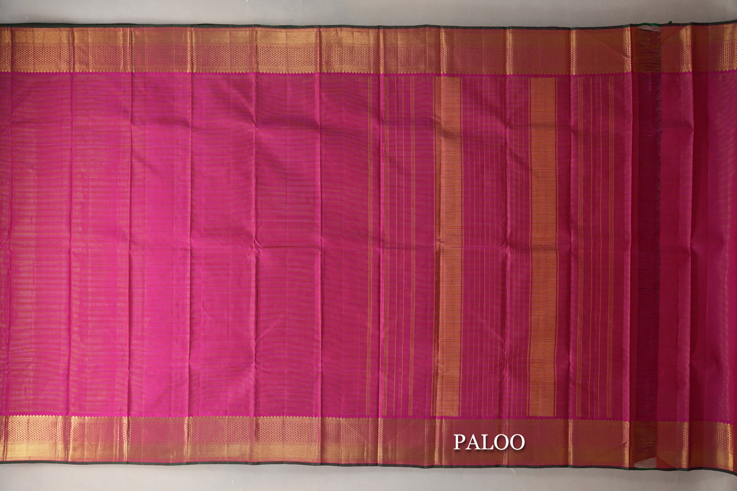 Bright Pink Vaira Oosi Vintage Kanjivaram Silk Saree paloo