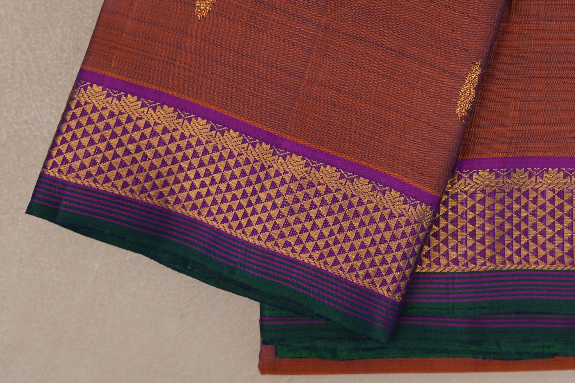 Dual Tone of Violet and Copper Brown Vintage Kanjivaram Silk Saree border