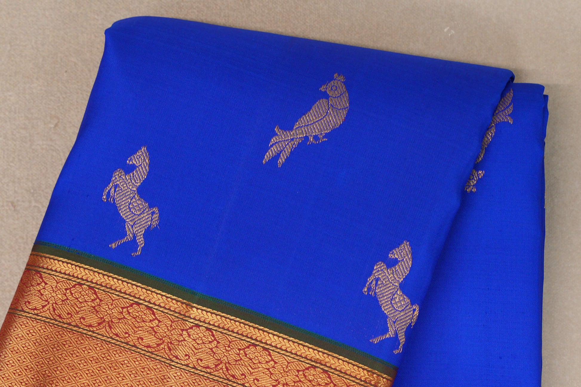 Bright Royal Blue with Bottle Green Borders Vintage Kanjivaram Silk Saree body