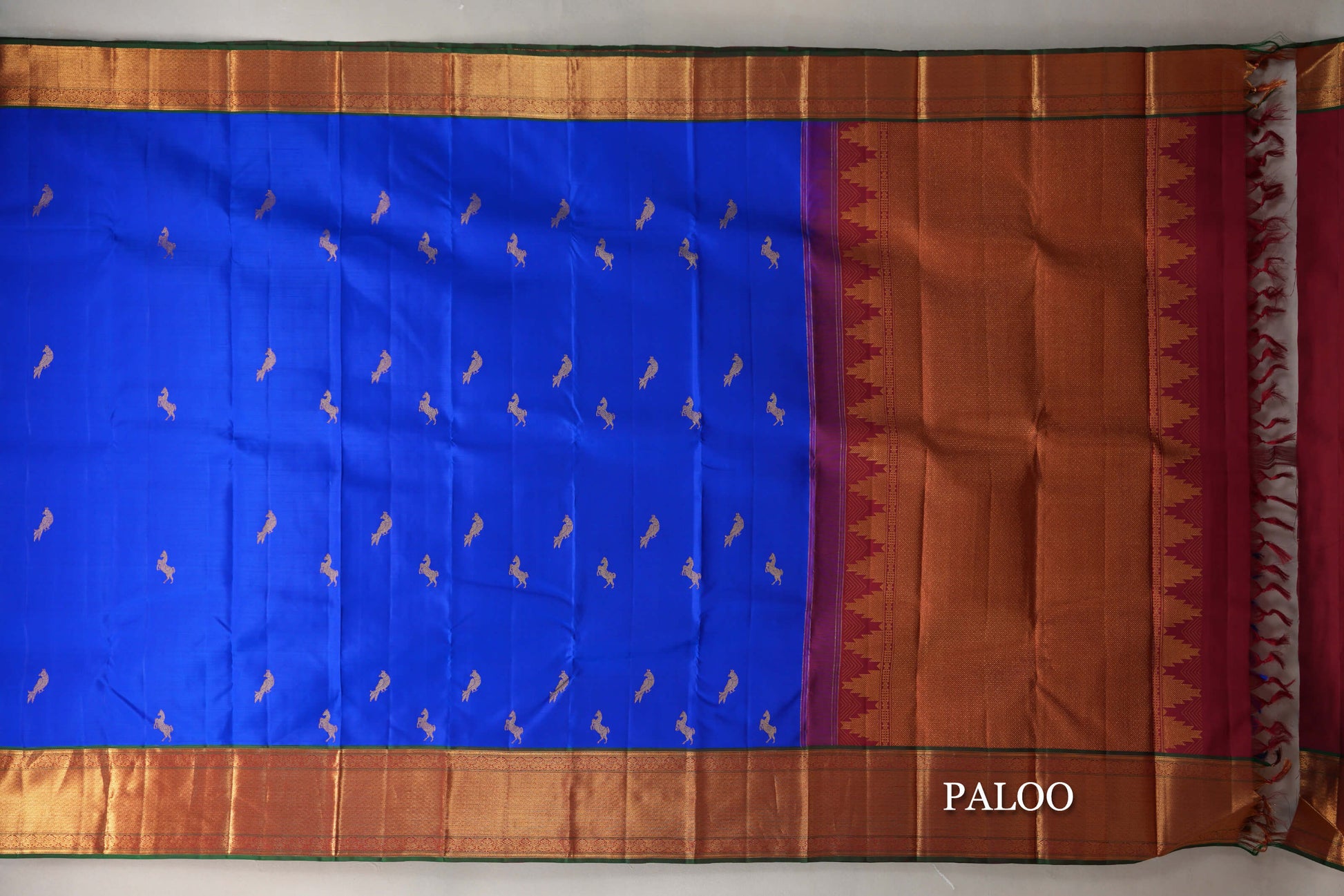 Bright Royal Blue with Bottle Green Borders Vintage Kanjivaram Silk Saree paloo