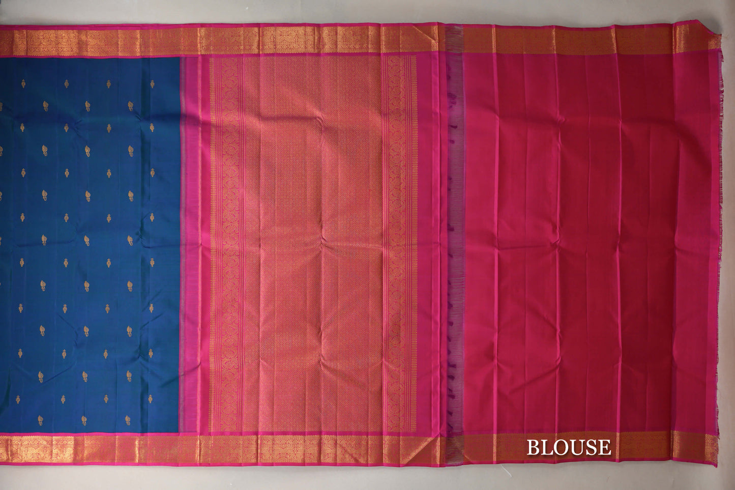Peacock Blue with Orangish Pink Borders Vintage Kanjivaram Silk Saree blouse