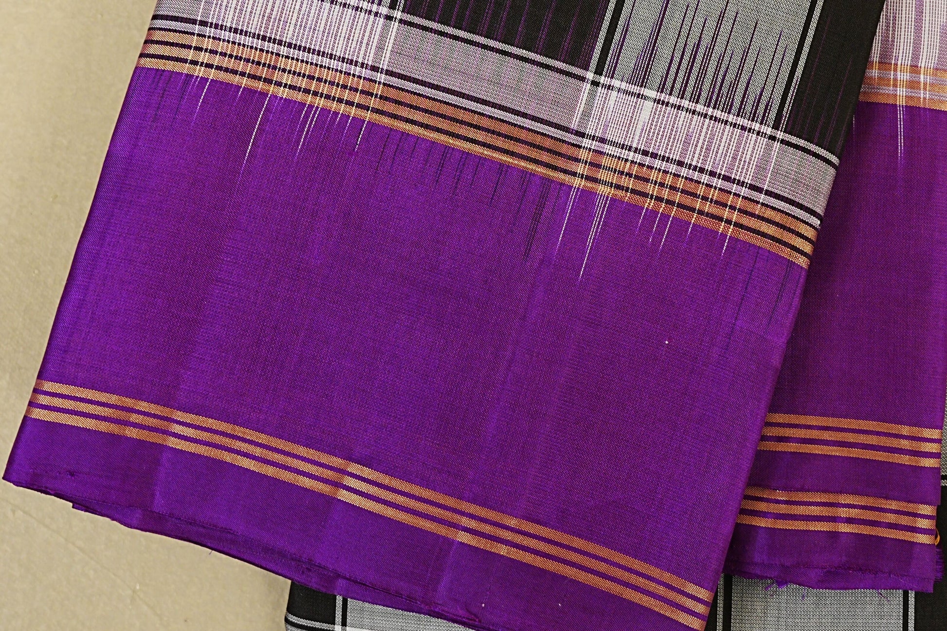 Black and White Checks  Light Weight Kanchipuram Silk Saree   border zoom