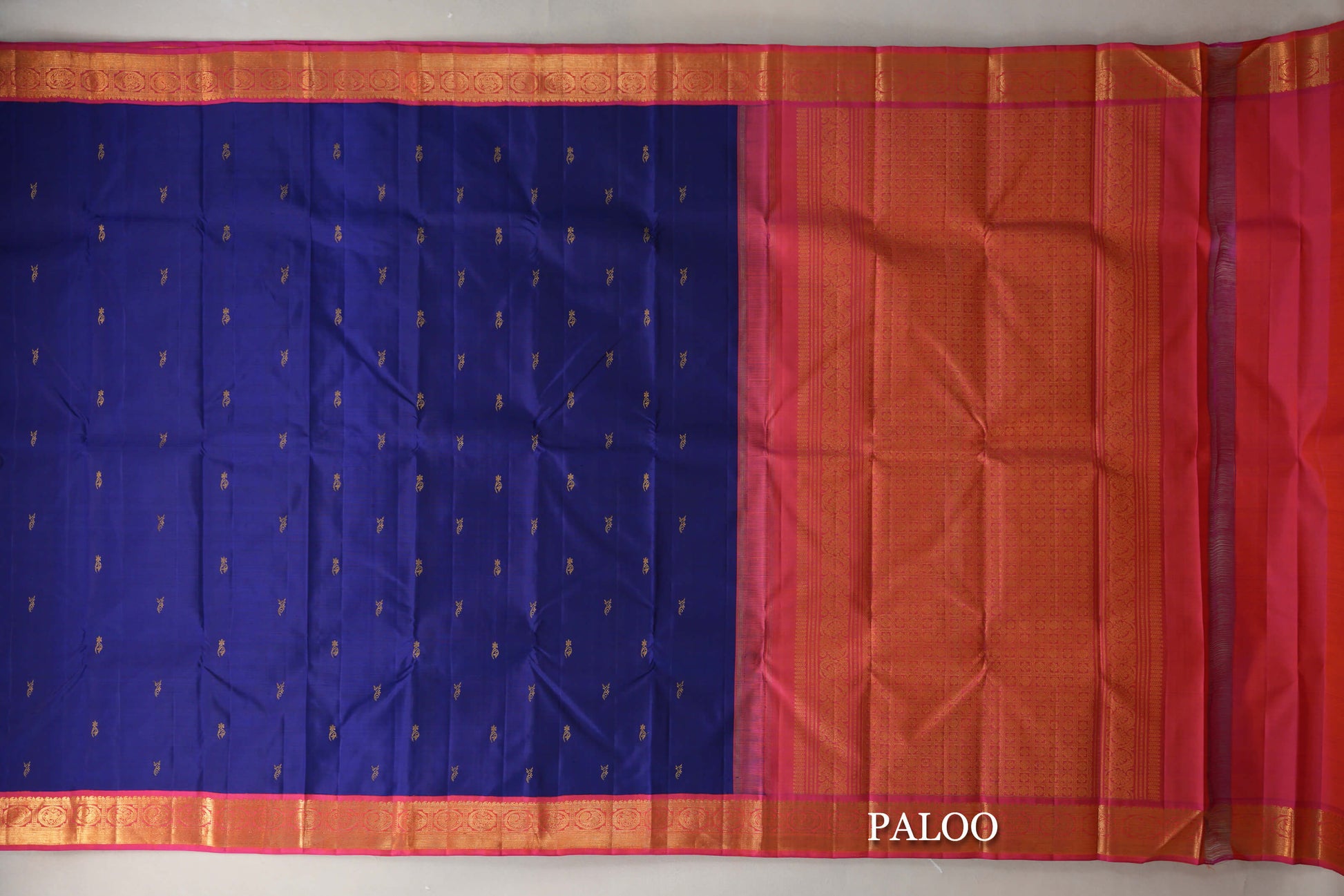Deep Blue with Orangish Pink Borders Vintage Kanjivaram Silk Saree paloo