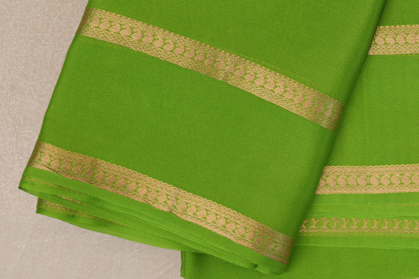 Bright Parrot Green Mysore Silk Saree border