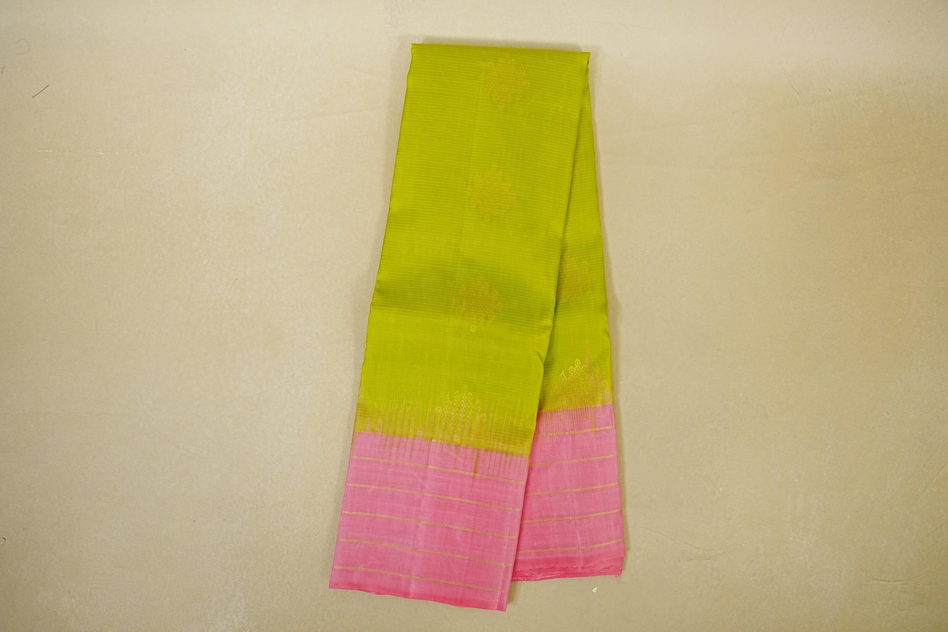 Parrot Green Light Weight Kanchipuram Silk Saree online