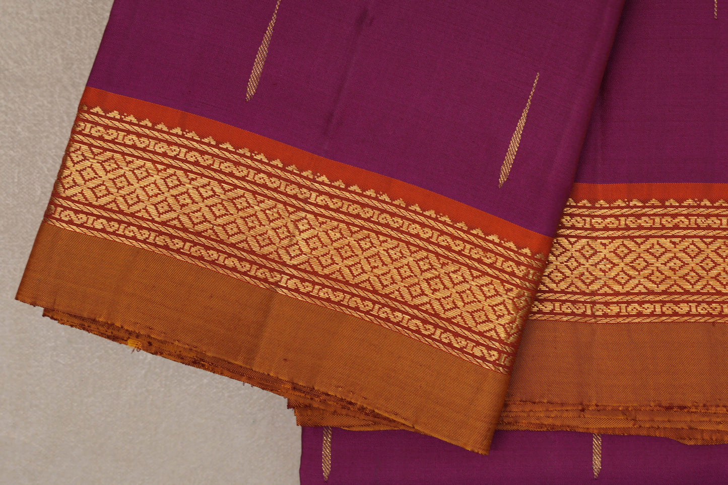 Magenta Vintage Kanjivaram Silk Saree border
