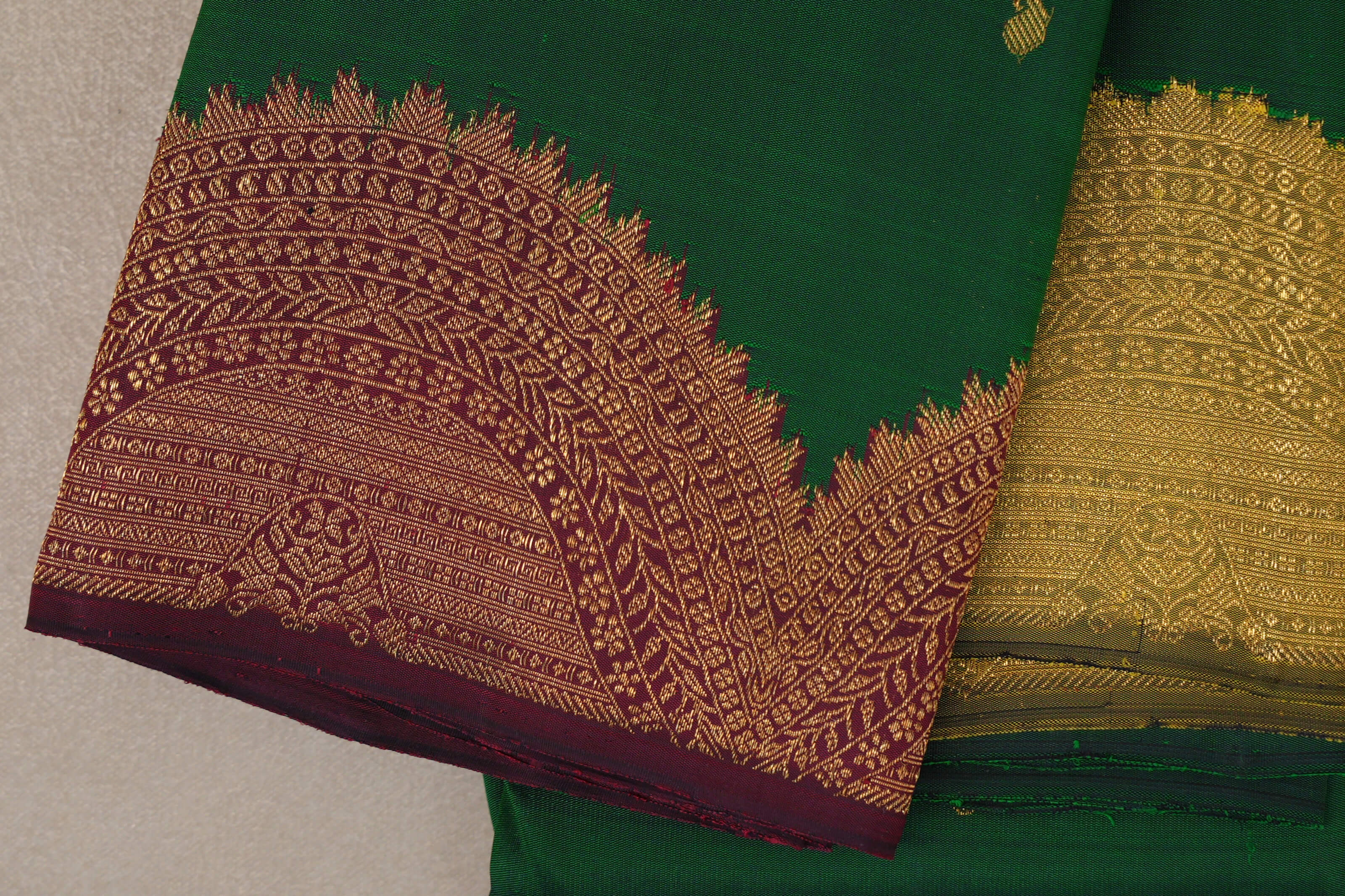 Forest Green Vintage Kanjivaram Silk Saree border