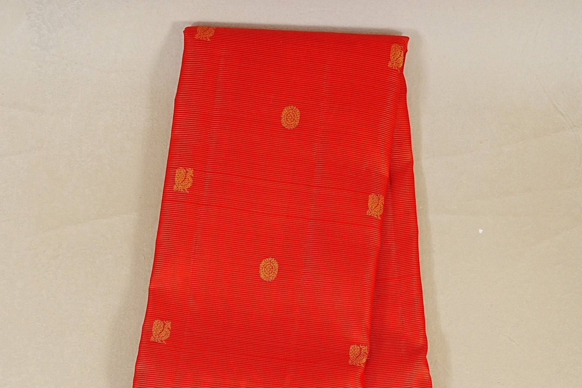 Bright Red Vaira Oosi Vintage Kanjivaram Silk Saree body zoom