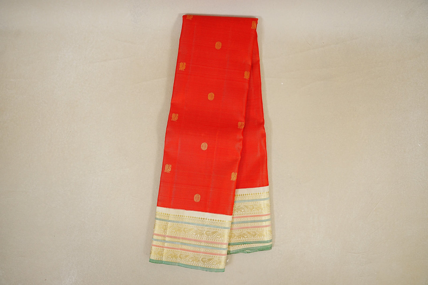 Bright Red Vaira Oosi Vintage Kanjivaram Silk Saree online