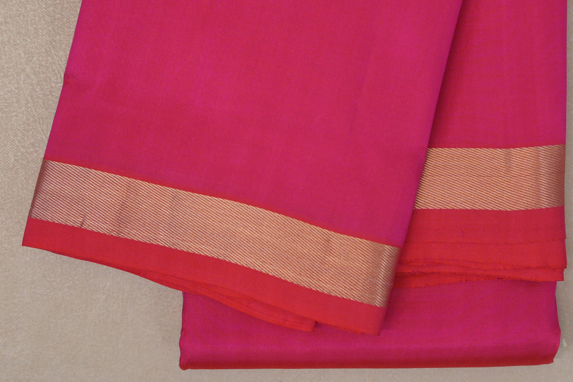 Orangish Pink Light Weight Kanjivaram Silk Saree border