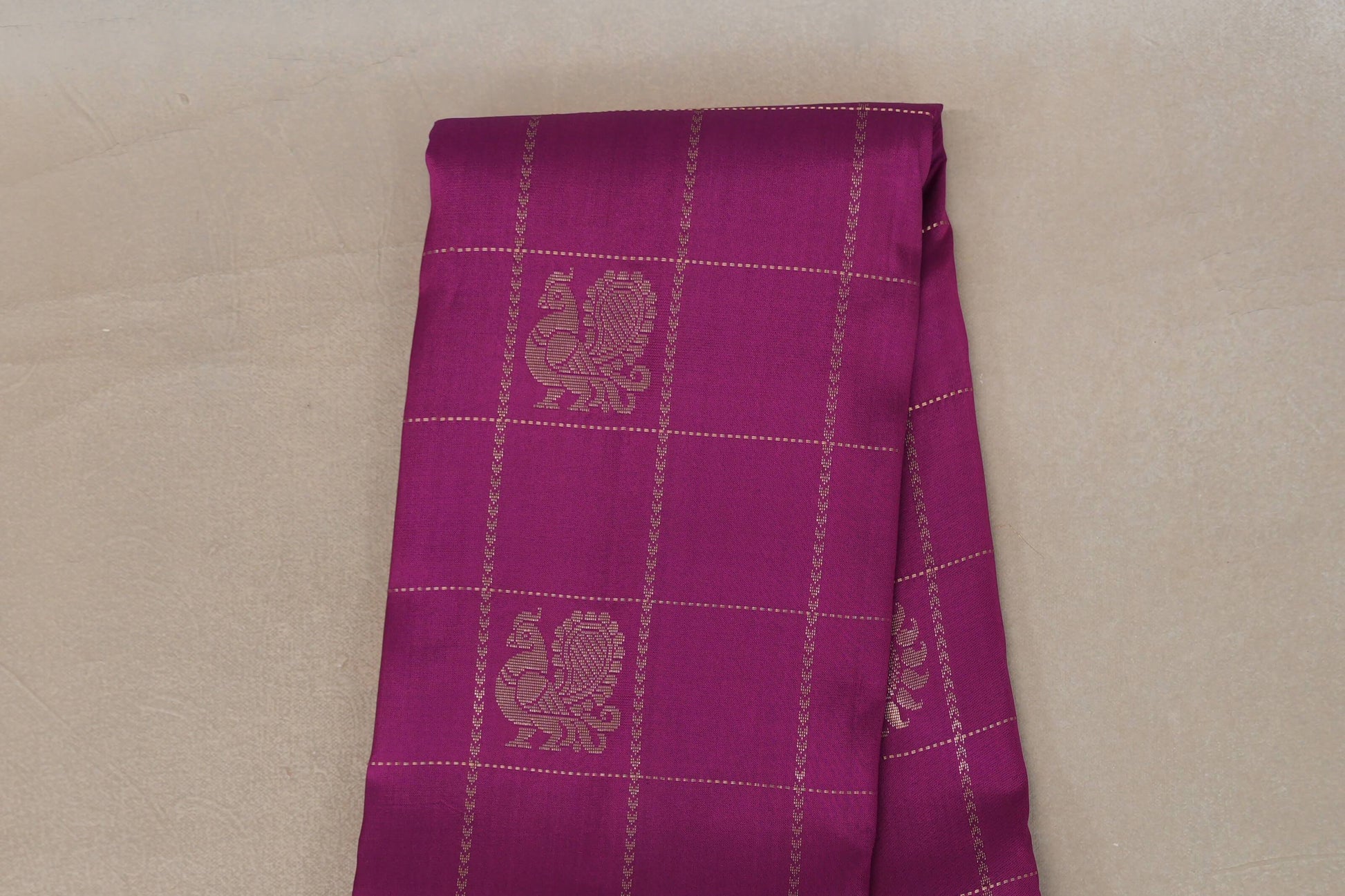 Bright Magenta with Pastel Pink Borders Light Weight Kanjivaram Silk Saree body