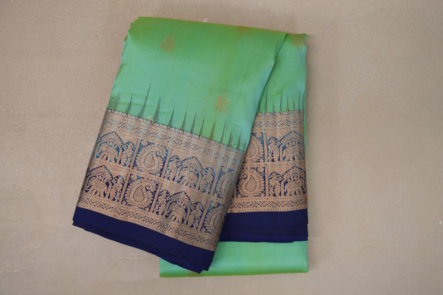 Yellowish Green with Deep Blue Borders Light Weight Kanjivaram Silk Saree