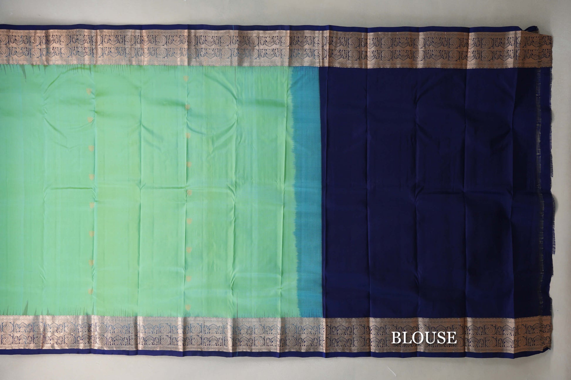 Yellowish Green with Deep Blue Borders Light Weight Kanjivaram Silk Saree blouse