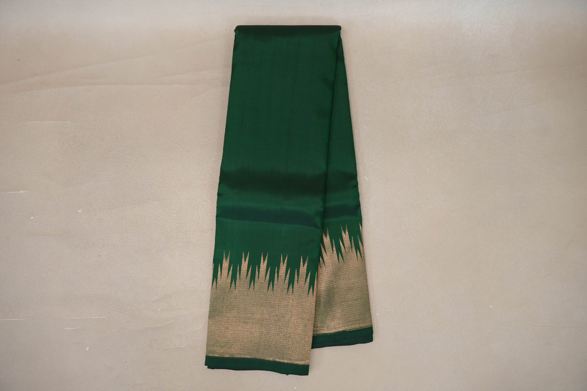 Online Deep Green with Temple Borders Light Weight Kanjivaram Silk Saree