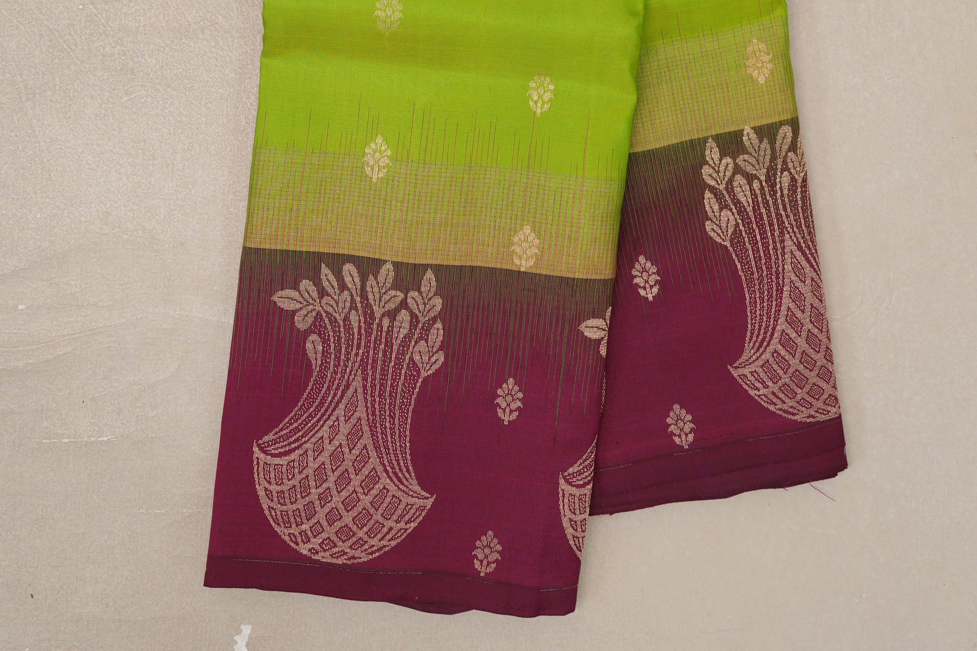 Parrot Green Light Weight Kanjivaram Silk Saree border