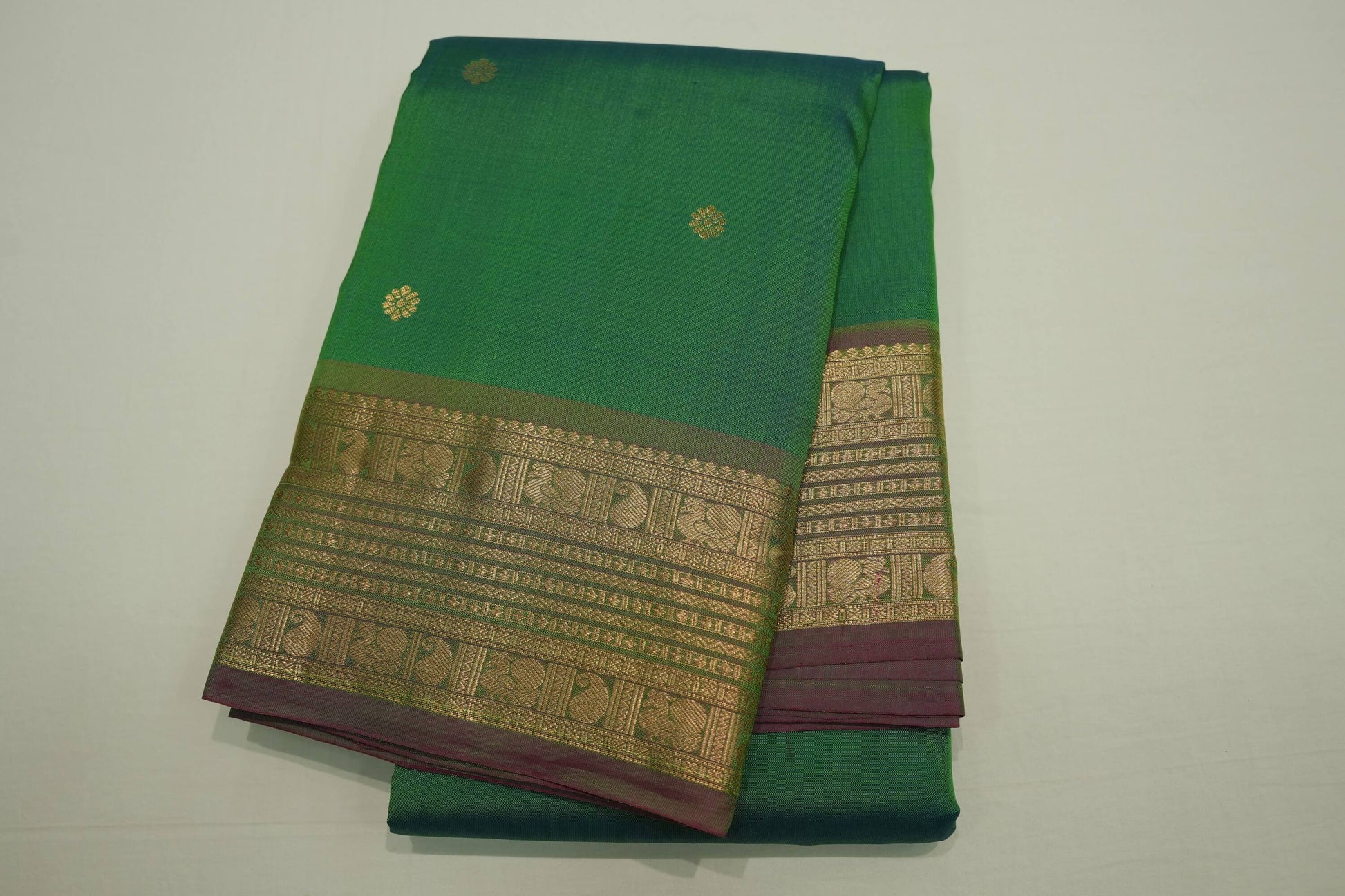 Manthulir green light weight kanchipuram silk saree