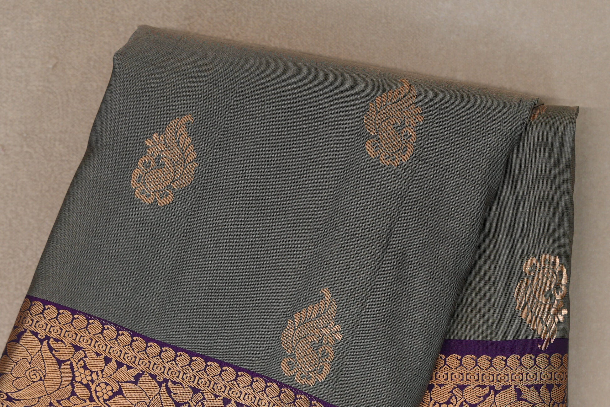 Steel Grey with Deep Purple Borders Light Weight Kanjivaram Silk Saree body
